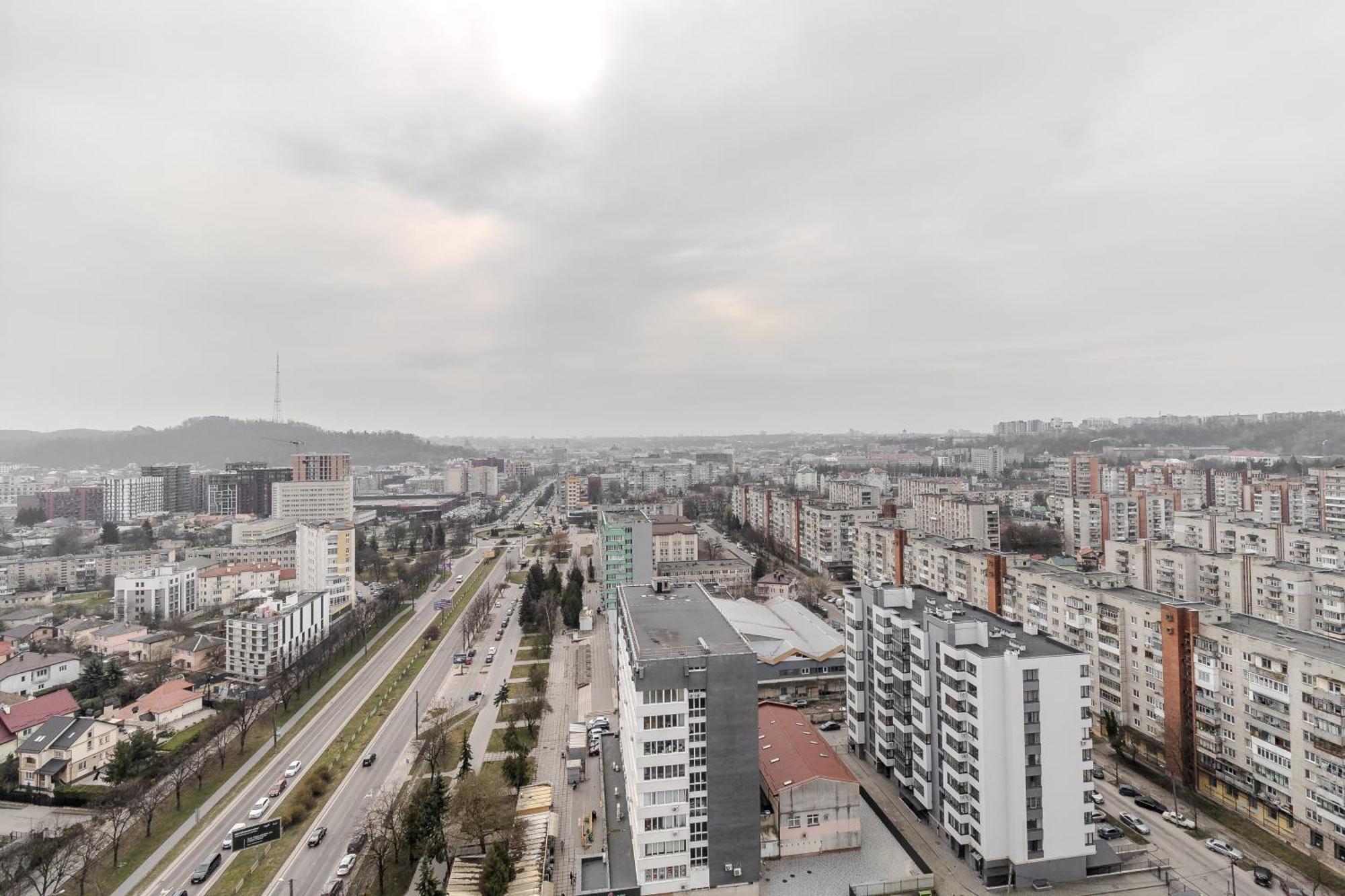 77 Views Apartments By Inshi Lviv Exterior photo