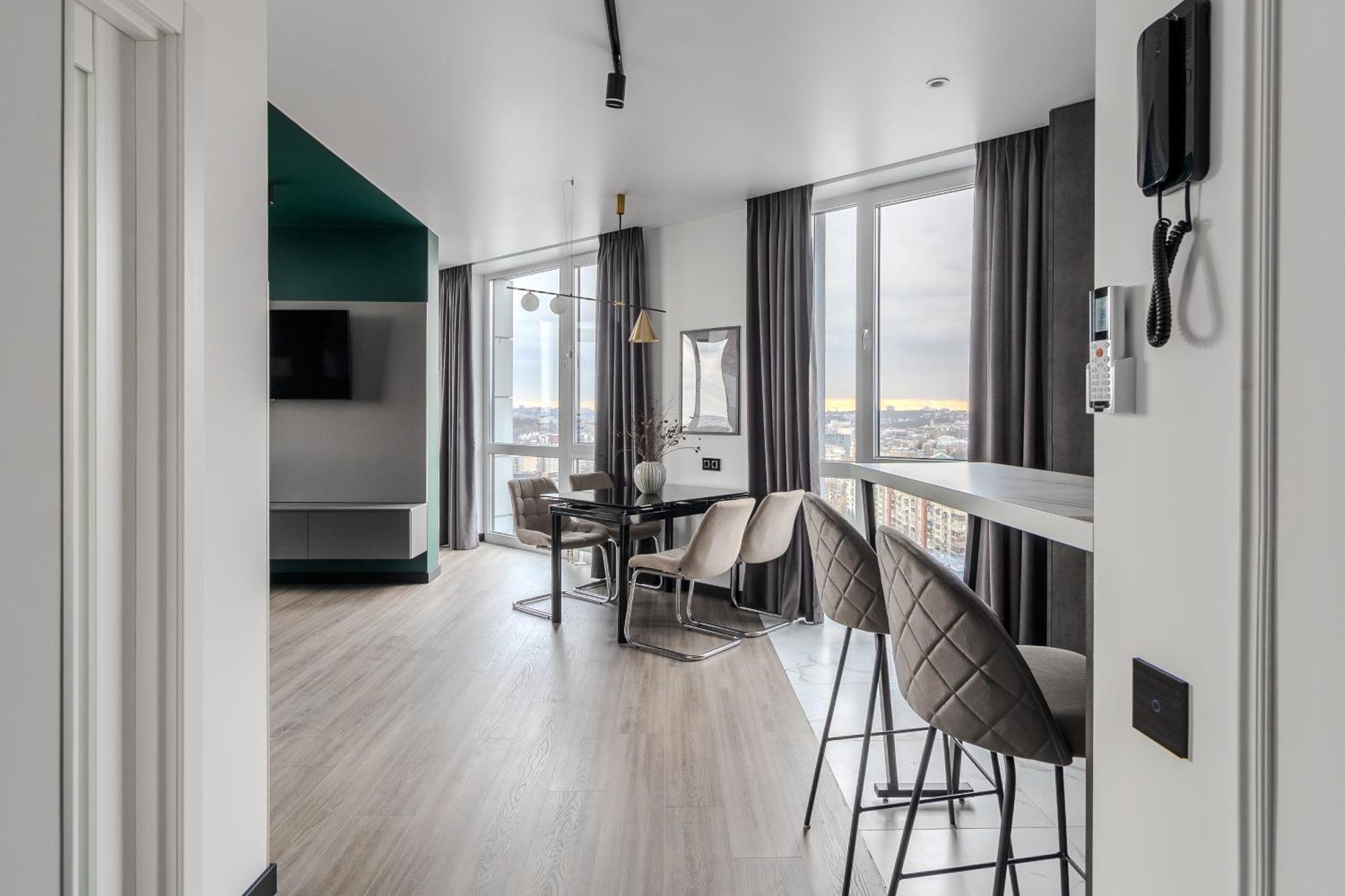 77 Views Apartments By Inshi Lviv Exterior photo
