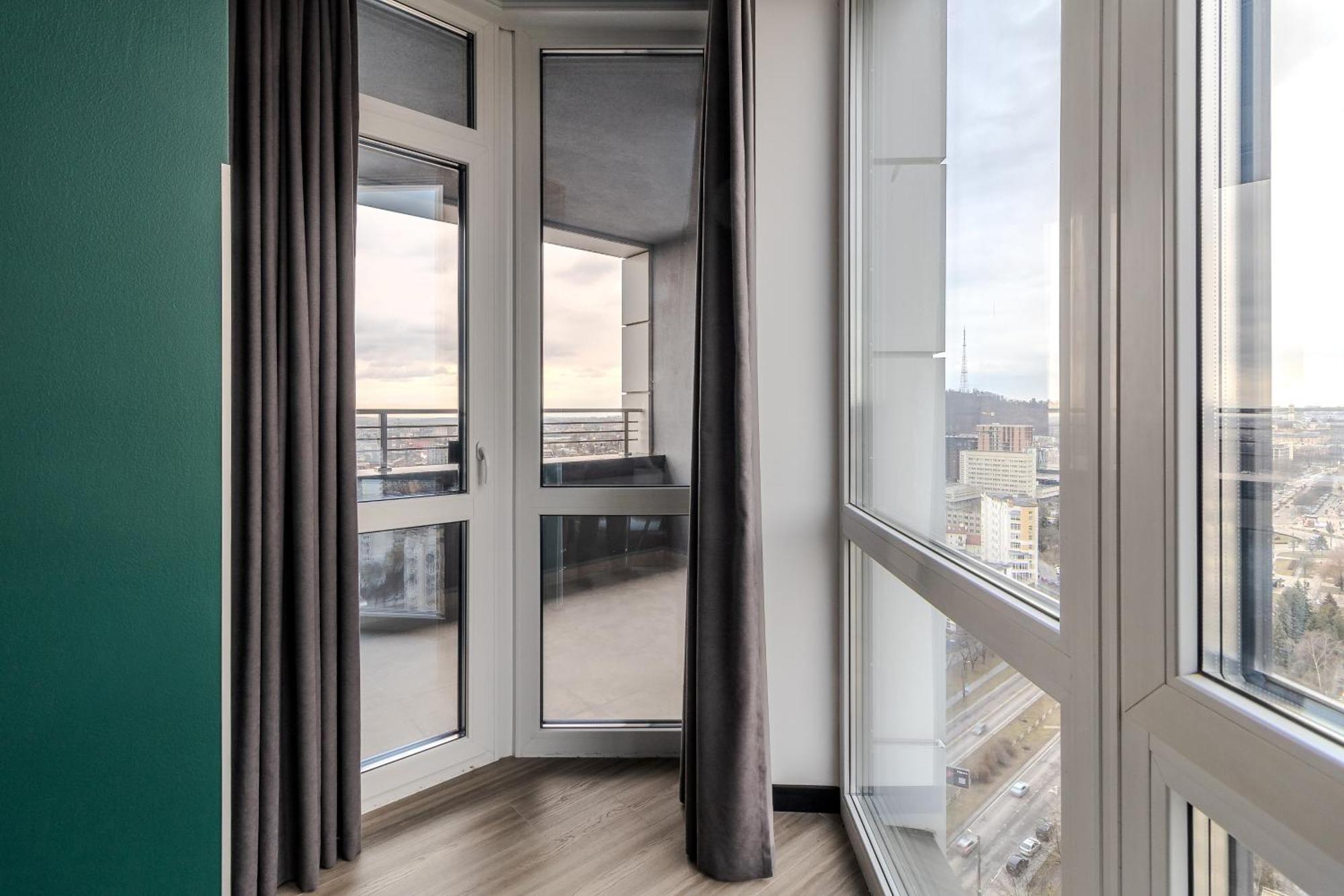 77 Views Apartments By Inshi Lviv Exterior photo