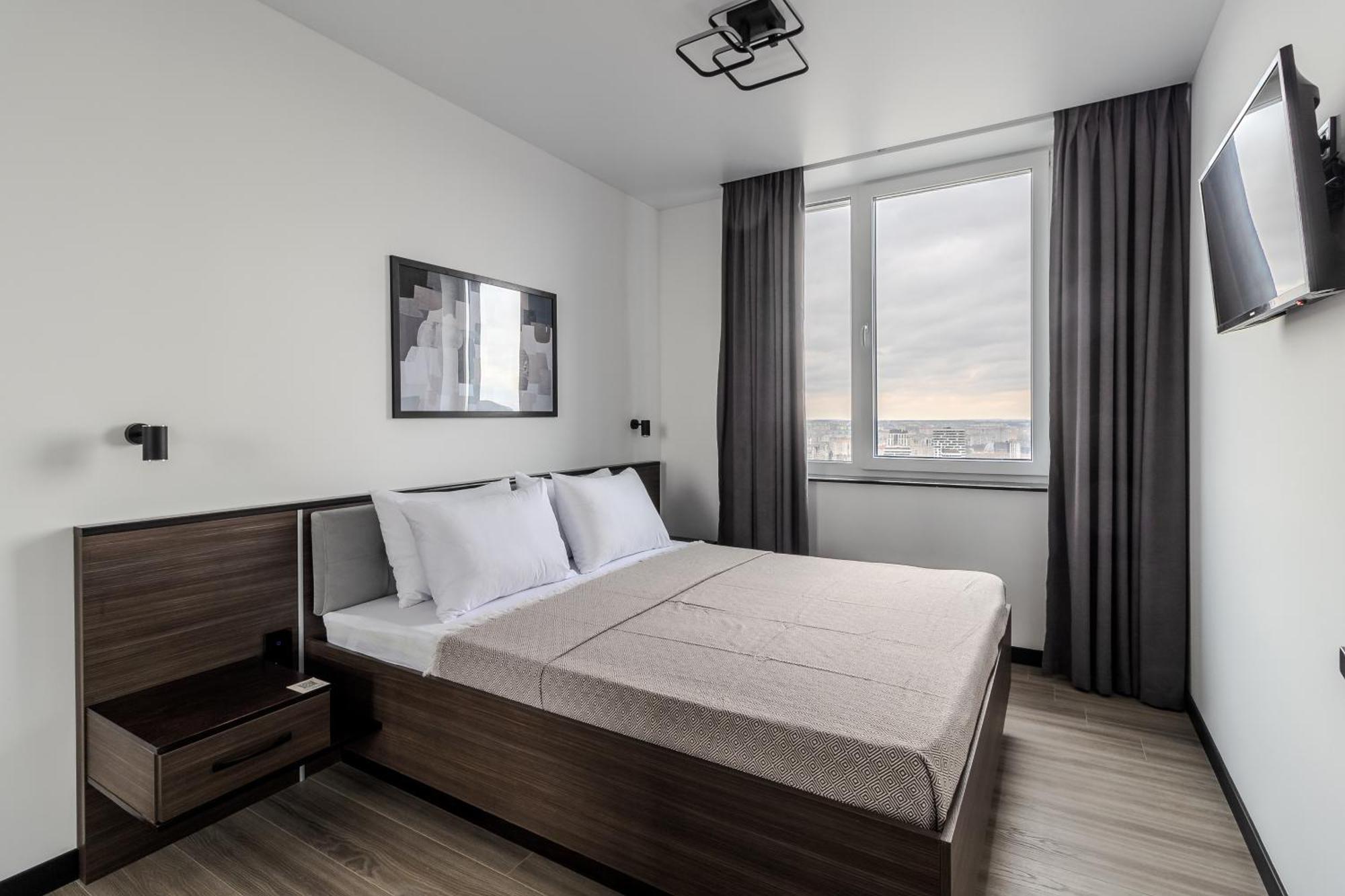 77 Views Apartments By Inshi Lviv Exterior photo