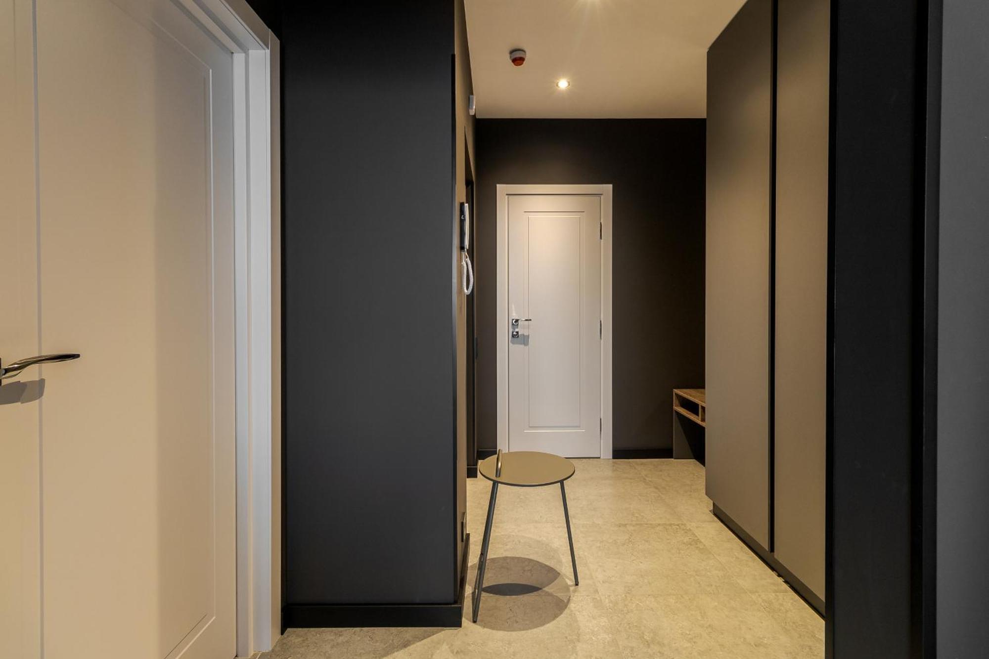 77 Views Apartments By Inshi Lviv Exterior photo